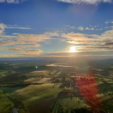 Aéroport de Roanne, Loire (42) - Baptême de l'air montgolfière Aéroport de Roanne, Loire (42) - Baptême de l'air montgolfière