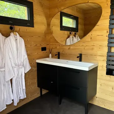 Nuit en Dôme avec Spa à Bathernay près de Valence en région Rhône-Alpes Nuit en Dôme avec Spa à Bathernay près de Valence en région Rhône-Alpes