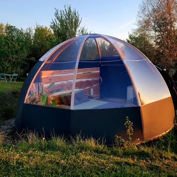 Nuit en Bulle avec Spa à Auriac-sur-Vendinelle Nuit en Bulle avec Spa à Auriac-sur-Vendinelle