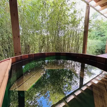 Nuit en Lodge avec Bain Nordique à Montcresson Nuit en Lodge avec Bain Nordique à Montcresson