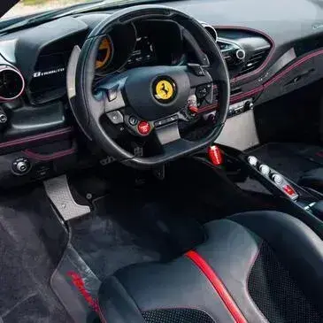 Stage en Ferrari F8 Tributo - Circuit de Pont-l&#39;Evêque en région Normandie
