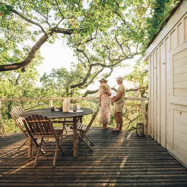 Cabane dans les Arbres avec Spa et Sauna près de Montauban en région Midi-Pyrénées Cabane dans les Arbres avec Spa et Sauna près de Montauban en région Midi-Pyrénées