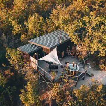 Cabane dans les Arbres Luxe avec Spa et Sauna près de Montauban Cabane dans les Arbres Luxe avec Spa et Sauna près de Montauban
