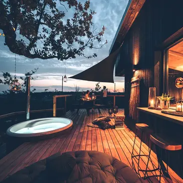 Cabane dans les Arbres Luxe avec Spa et Sauna près de Montauban en région Midi-Pyrénées Cabane dans les Arbres Luxe avec Spa et Sauna près de Montauban en région Midi-Pyrénées