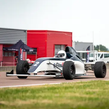Stage de Pilotage Monoplace proche Circuit de Pont l'Évêque Stage de Pilotage Monoplace proche Circuit de Pont l'Évêque