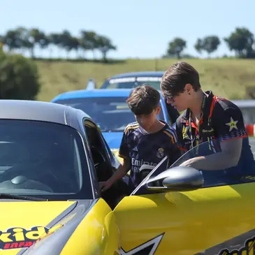Stage de Pilotage pour Enfant en région PACA et Corse Stage de Pilotage pour Enfant en région PACA et Corse