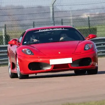Stage Enfant en Ferrari F430 au Circuit du Luc Stage Enfant en Ferrari F430 au Circuit du Luc