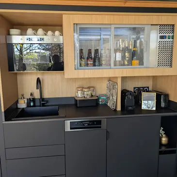 Dormir avec un Tigre Blanc au Zoo de Bordeaux-Pessac en région Aquitaine Dormir avec un Tigre Blanc au Zoo de Bordeaux-Pessac en région Aquitaine