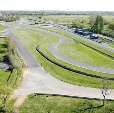 Stage de Pilotage Berline Sportive proche Circuit de la Châtre