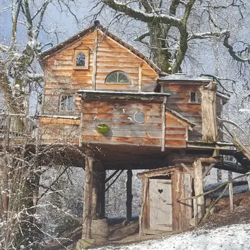 Cabane dans les Arbres à Sexcles Cabane dans les Arbres à Sexcles