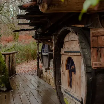 Nuit en Cabane de Hobbit à Sexcles