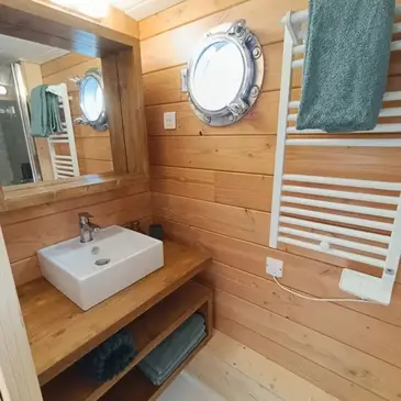 Nuit Insolite en House Boat à Angers en région Pays-de-la-Loire