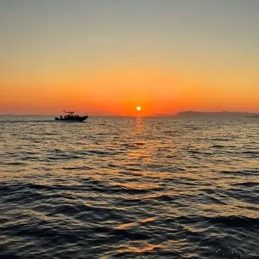 Balade en bateau proche Saint-Cyr-sur-Mer