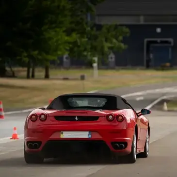 Circuit de l'Enclos, Doubs (25) - Stage de Pilotage pour Enfant Circuit de l'Enclos, Doubs (25) - Stage de Pilotage pour Enfant