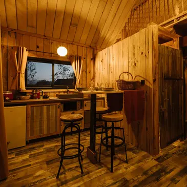 Cabane sur Pilotis avec Bain Nordique à Bernadets-Dessus