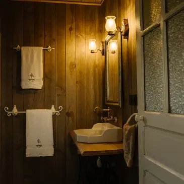 Cabane sur Pilotis avec Bain Nordique à Bernadets-Dessus en région Midi-Pyrénées