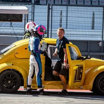 Baptême de Vitesse en FunCup - Circuit d'Alès en région Languedoc-Roussillon