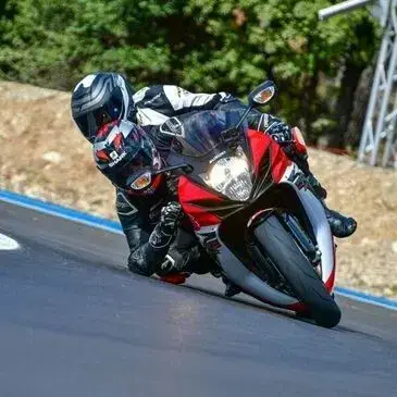 Baptême Moto sur Circuit en région PACA et Corse Baptême Moto sur Circuit en région PACA et Corse