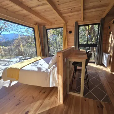 Weekend et Hébergement Insolite proche Ansignan, à 50 min de Perpignan