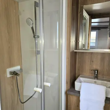 Nuit en Cabane avec Jacuzzi à Brullioles - Les Monts du Lyonnais en région Rhône-Alpes