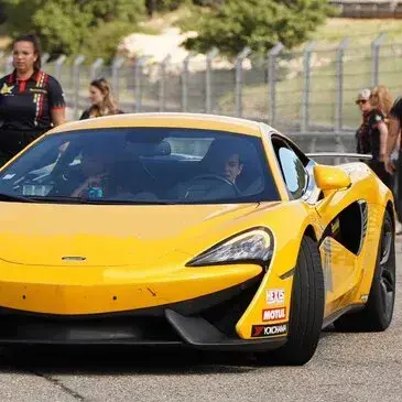 Stage Pilotage Enfant en McLaren 540C - Circuit de Dijon-Prenois en région Bourgogne