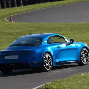 Circuit Dijon-Prenois, Côte d'or (21) - Stage de Pilotage pour Enfant Circuit Dijon-Prenois, Côte d'or (21) - Stage de Pilotage pour Enfant