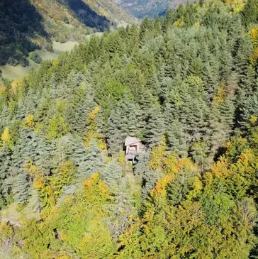 Cabane dans les Arbres avec Bain Nordique à La Thuile en région Rhône-Alpes