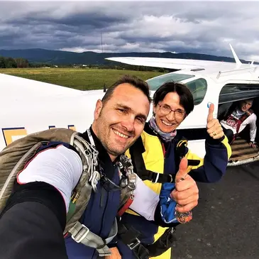 Saut en parachute, département Puy de dôme