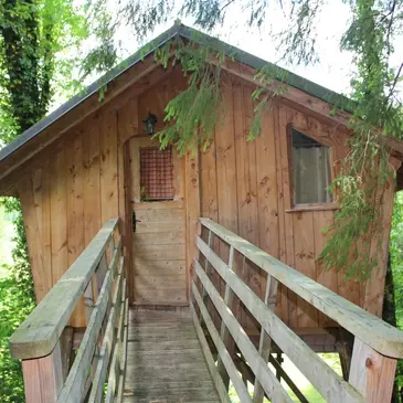 Cabane sur Pilotis à Syam en région Franche-Comté