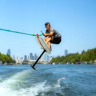 Initiation au Surf électrique à Foil à Paris