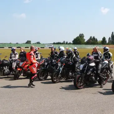 Stage de pilotage moto, département Allier Stage de pilotage moto, département Allier