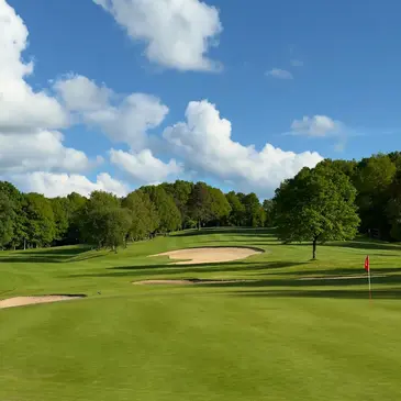 Week-end Golf à l'Auberge de la Tour à Marcolès en région Auvergne