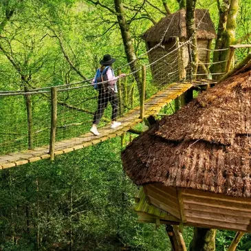 Cabane dans les Arbres avec Spa à Nivillac Cabane dans les Arbres avec Spa à Nivillac