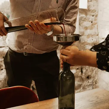 Atelier Assemblage de vin au M.Musée du Vin à Paris