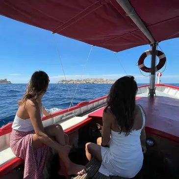 Balade en bateau en région PACA et Corse