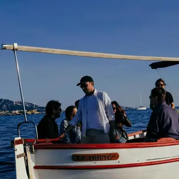 Promenade en Barquette à Marseille en région PACA et Corse Promenade en Barquette à Marseille en région PACA et Corse