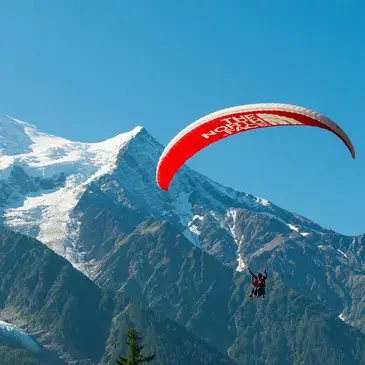 Baptême en Parapente face au Mont Blanc Baptême en Parapente face au Mont Blanc