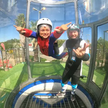 Simulateur de Chute Libre proche Aéroport de Vichy-Charmeil, à 15 min de Vichy Simulateur de Chute Libre proche Aéroport de Vichy-Charmeil, à 15 min de Vichy