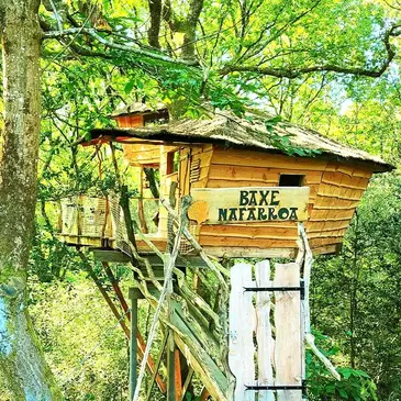 Cabane dans les Arbres avec Spa à Arcangues près de Biarritz