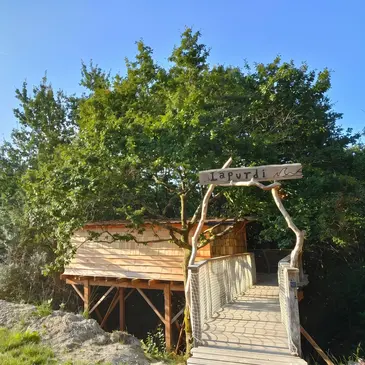 Nuit en Cabane sur Pilotis à Arcangues près de Biarritz Nuit en Cabane sur Pilotis à Arcangues près de Biarritz