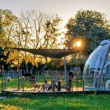 Nuit en Bulle avec Spa à Herry
