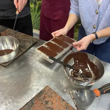 Atelier de Fabrication Tablette de Chocolat Vegan à Paris 2ème