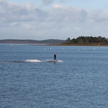 Initiation au Surf Électrique à Andernos-les-Bains en région Aquitaine