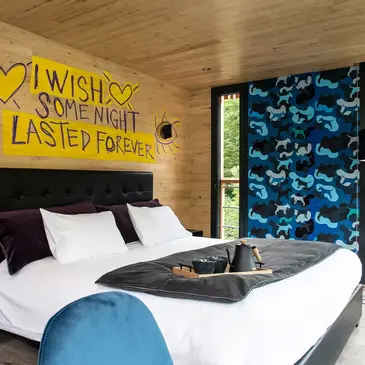 Nuit en Lodge de Luxe sur Pilotis avec Spa au Loire Valley Lodges