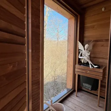Nuit en Lodge de Luxe sur Pilotis avec Spa et Sauna à Esvres en région Centre