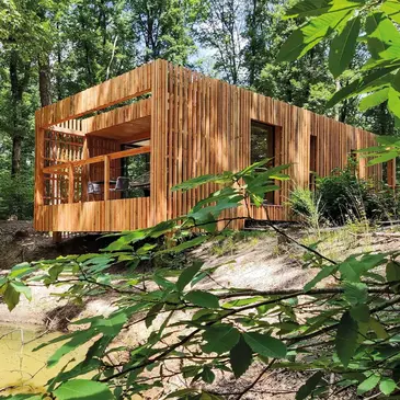 Nuit en Lodge de Luxe avec Spa et Sauna à Esvres Nuit en Lodge de Luxe avec Spa et Sauna à Esvres
