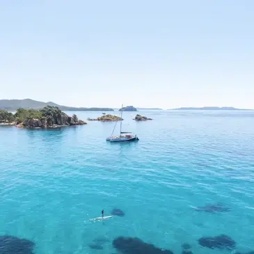 Balade en bateau en région PACA et Corse