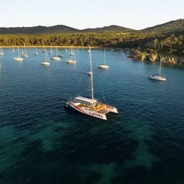 Balade en bateau en région PACA et Corse Balade en bateau en région PACA et Corse