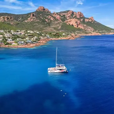 Balade en bateau en région PACA et Corse Balade en bateau en région PACA et Corse