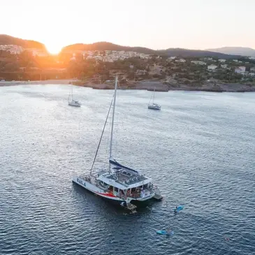 Coucher de soleil en Maxi-Catamaran à Saint-Raphaël